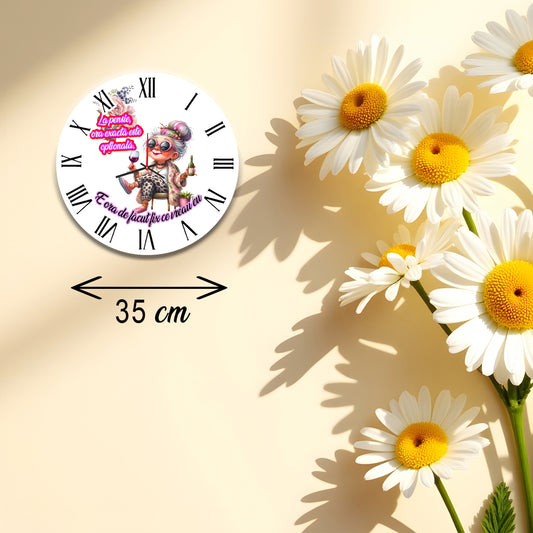 Ceas de Perete Personalizat "La Pensie" – Cadou Amuzant pentru Femei, MDF, 35 cm, Silențios