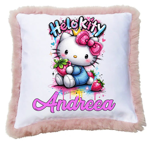 Pernă Decorativă Personalizată „Hello Kitty” cu Puf Roz – 40x40 cm