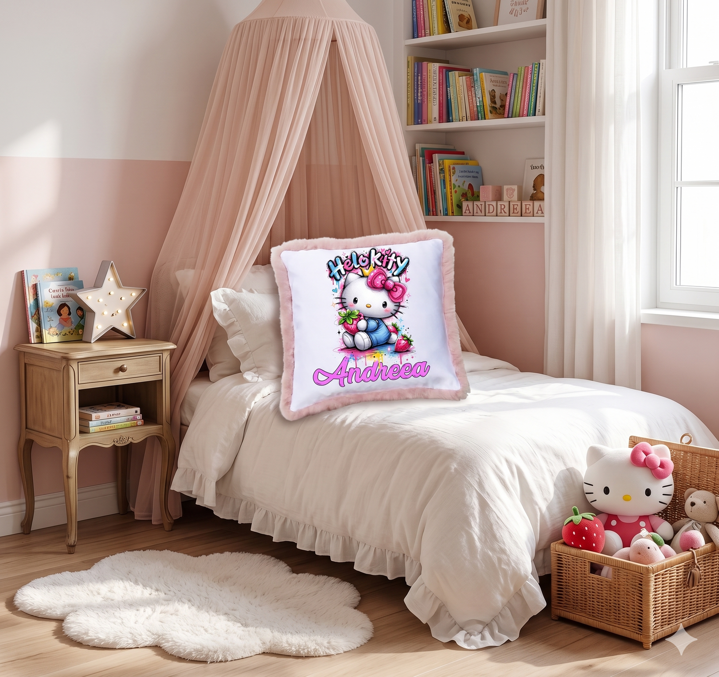 Pernă Decorativă Personalizată „Hello Kitty” cu Puf Roz – 40x40 cm