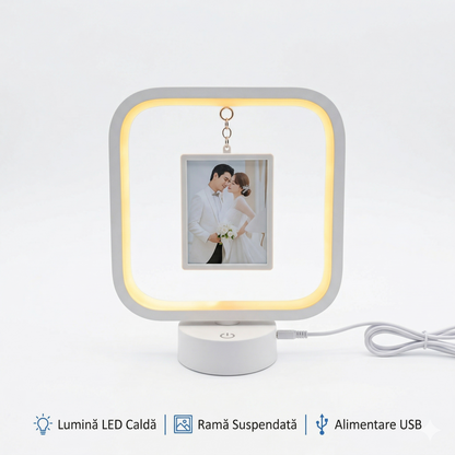 Ramă Foto LED Suspendată „Magic Moments” – Lampă Decorativă cu Design Pătrat și Alimentare USB