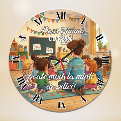 Ceas de Perete Personalizat pentru Educatoare, Cadou Motivațional Grădiniță, "O Inimă Uriașă"