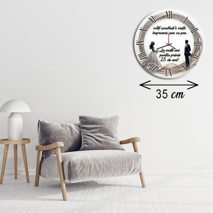 Ceas de Perete Cadou Nunta de Argint, Diametru 35 cm, Mesaj Personalizat "25 de ani", Mecanism Silențios, Grosime 6 mm