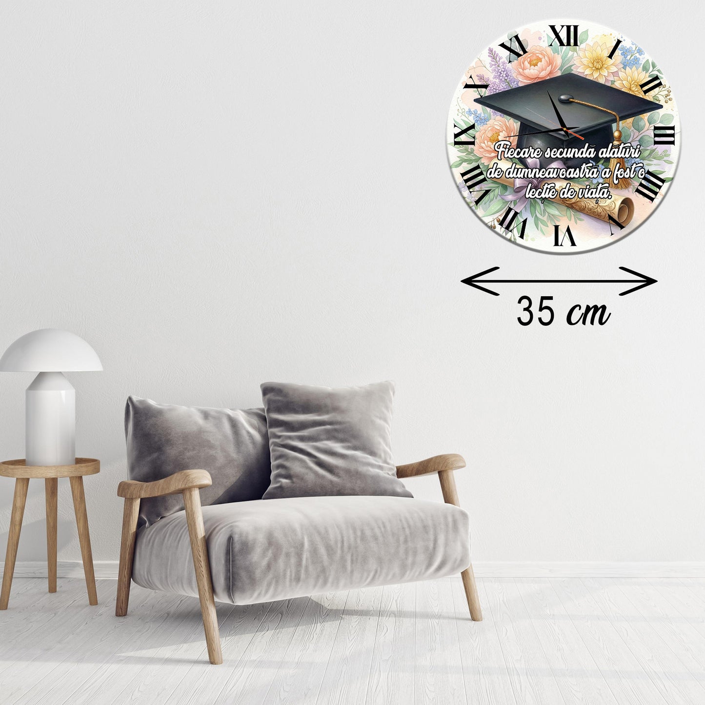 Ceas de perete personalizat pentru profesori, Model Absolvire cu flori, Diametru 35 cm, Grosime 6 mm, Mecanism silențios, Cutie cadou inclusă