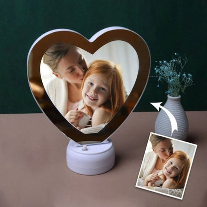 Oglindă Magică în Formă de Inimă - Ramă Foto Personalizată cu LED