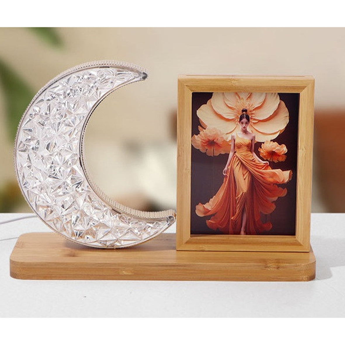 Lampă LED Semilună Personalizată cu Ramă Foto din Lemn – Cadou Decorativ "Lumina Amintirilor"