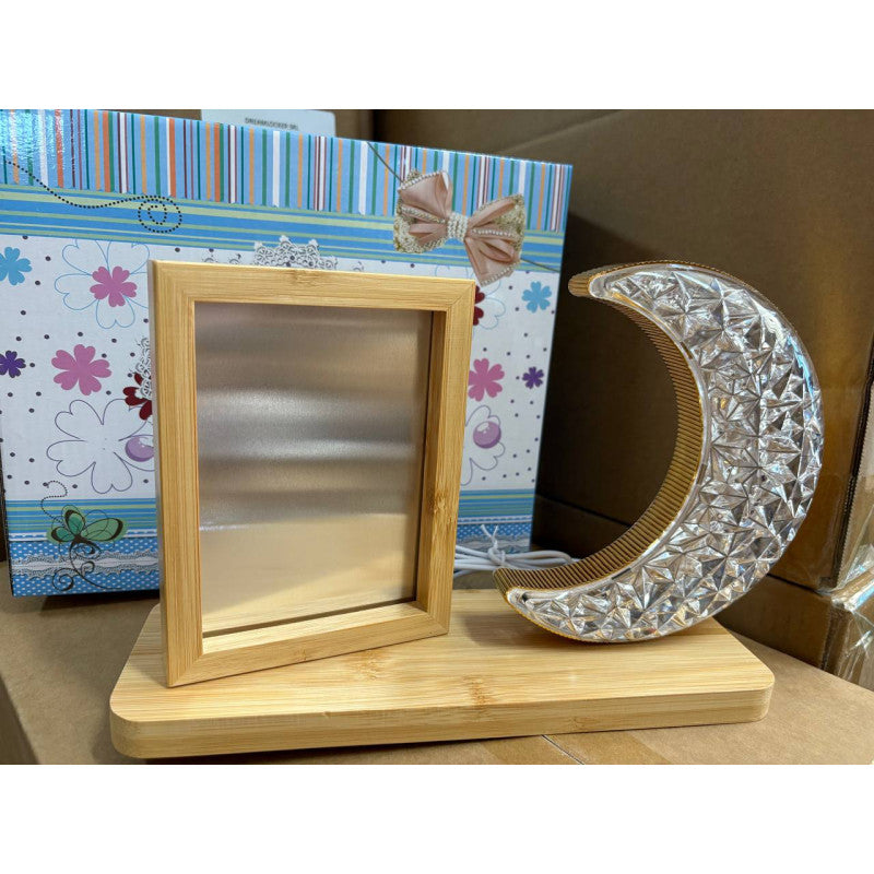 Lampă LED Semilună Personalizată cu Ramă Foto din Lemn – Cadou Decorativ "Lumina Amintirilor"