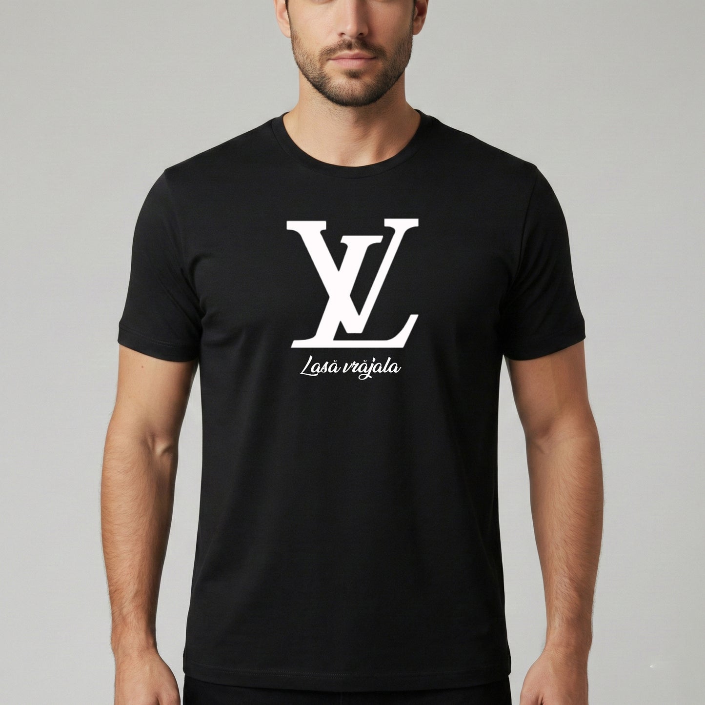 Tricou Negru Personalizat cu Mesaj Amuzant – Model „Lasă Vrăjala” – Cadoul Perfect pentru El/Ea